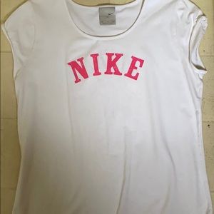 Nike T-shirt